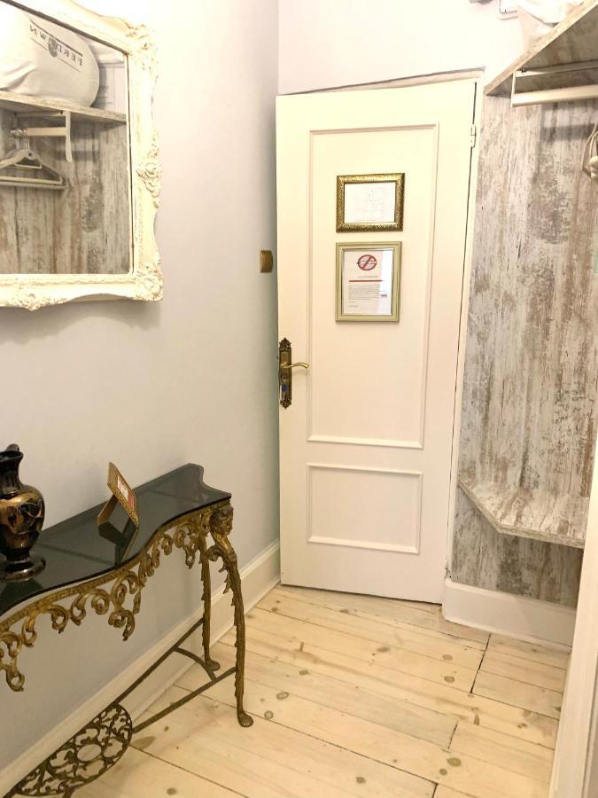 Hostal Boutique Puerta Del Sol Torrelavega Exterior photo
